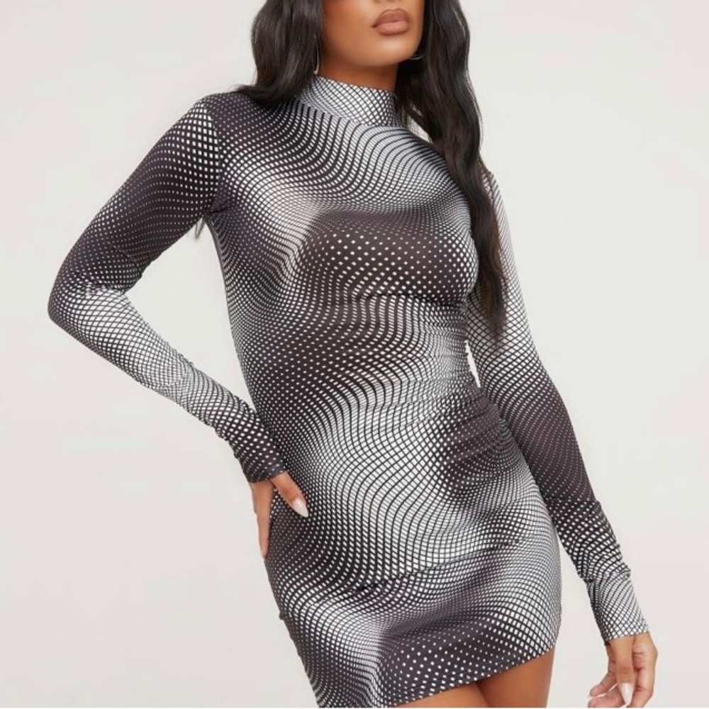 Ego- Bodycon Mono Print Slinky Dress, SIZE: US 2, UK 6.